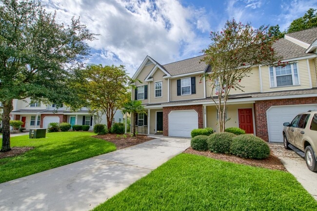 Building Photo - Easy Access to Everything North Charleston Has to Offer