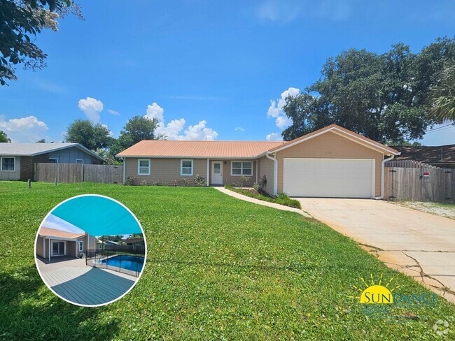 Building Photo - Heart of Destin with Sparkling Pool! Rental