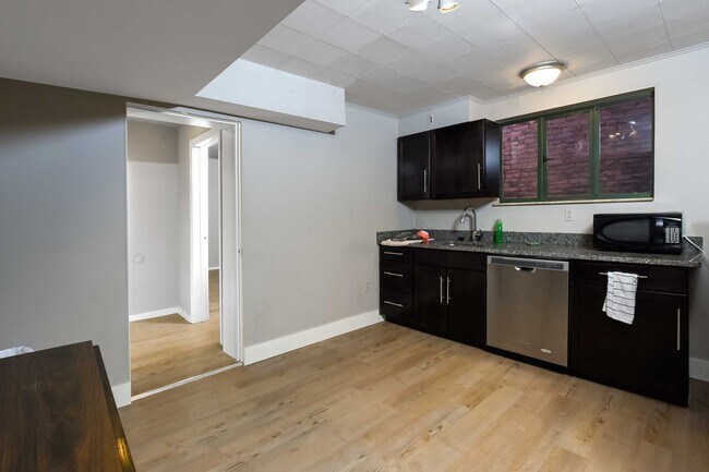 Photo - 4 bedroom in South Side