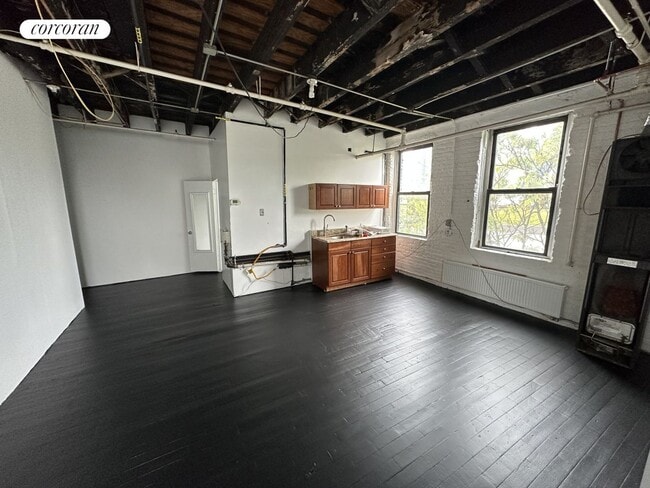 Photo - 125 Green St