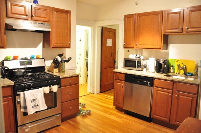 Photo - 20 Saint Peter St Unit 1