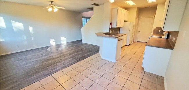 Photo - 13043 Peppergate Ln