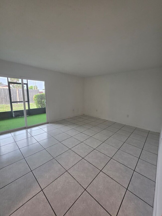 Photo - LAS PALMAS AT SAND LAKE CONDO Unit B, Orlando, Florida,