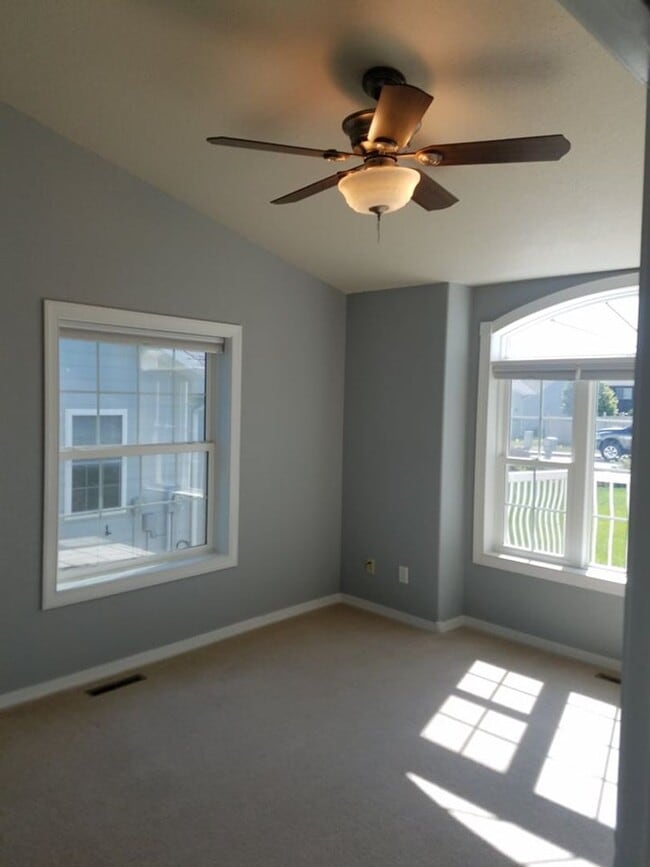 Photo - Beautiful Townhouse with Magnificent City Views.