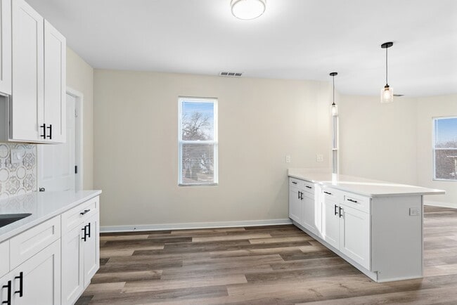 Photo - 515 George Ave