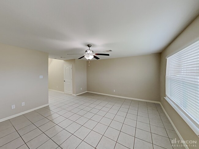 Photo - 441 Palomino Stand Dr
