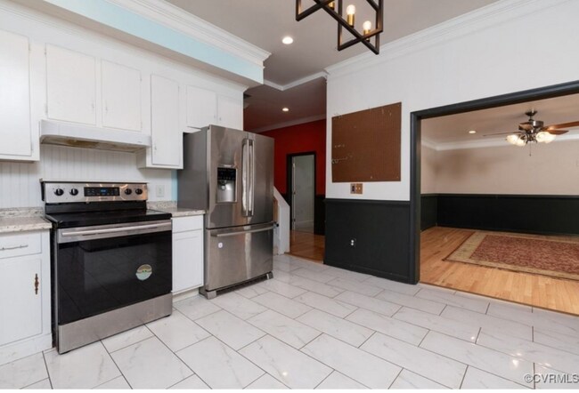 Photo - 2203 Edwards Ave
