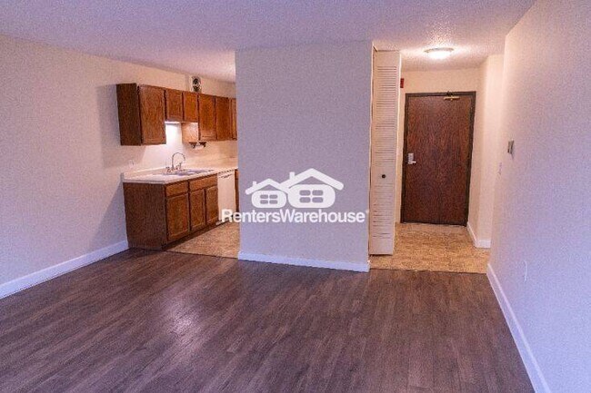 Photo - 6615 Lake Shore Dr S Unidad Apt 115