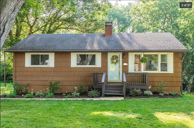 Photo - 1086 Meadow Dr