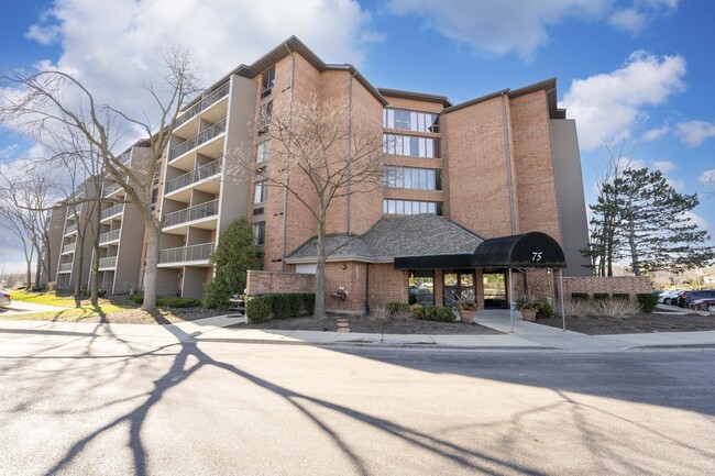 Building Photo - 75 Kristin Cir Unit 509