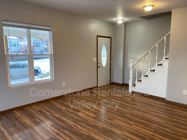 Photo - 642 2nd Ave NW