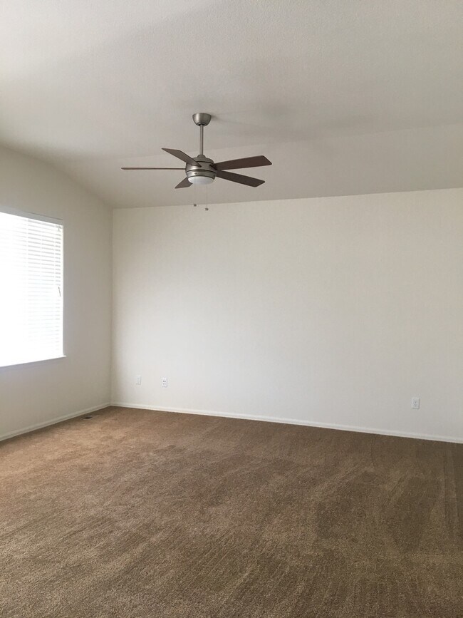 4193 Front Stretch Dr