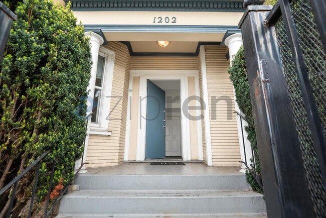 Photo - 1202 Adeline St
