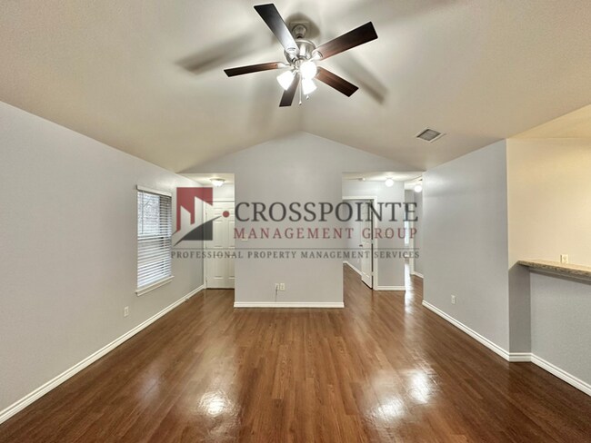 Photo - 3 Bedroom 2 Bath Duplex at Mansion Creek in Tyler! 1/2 OFF your first full month’s rent!