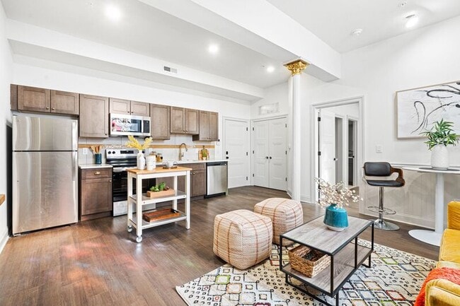 Photo - 401 Martin St