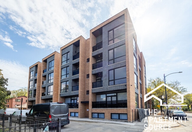 Photo - 2355 W Flournoy St Unidad 4