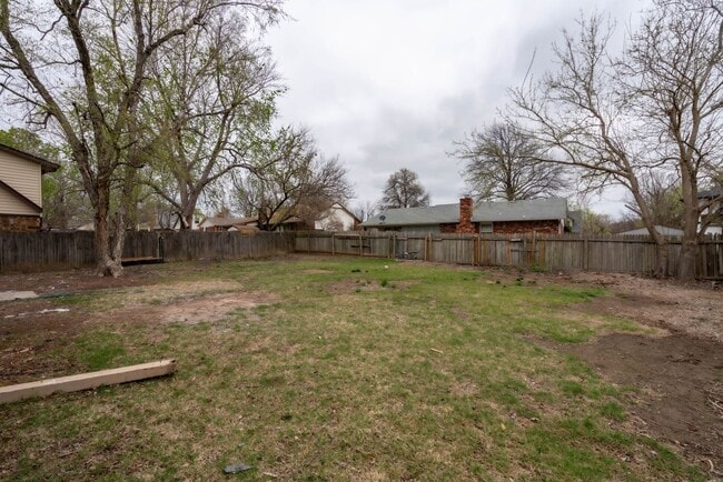 Photo - Gorgeous 3 Bedroom Remodel, BA Schools!