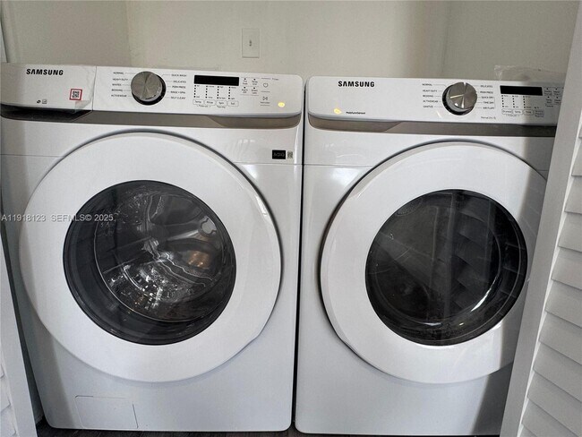 Photo - 5611 SW 38th St