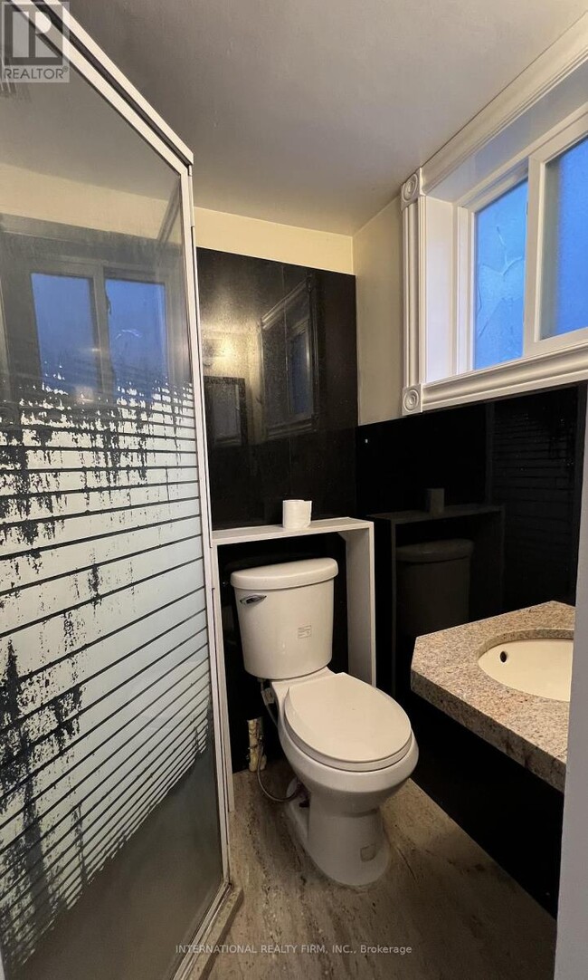 Photo - 11 Misthollow Square