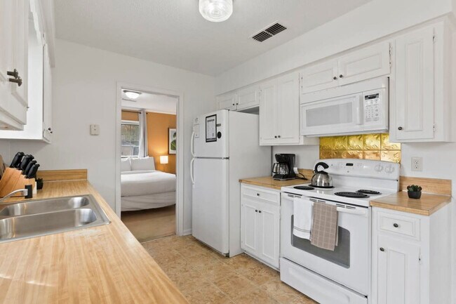 4285 Shamrock Ln Unit SI ID1043850P
