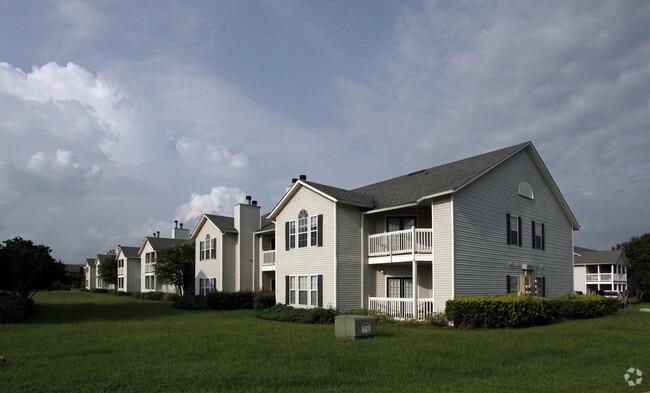 Photo - Colony Club Apartments