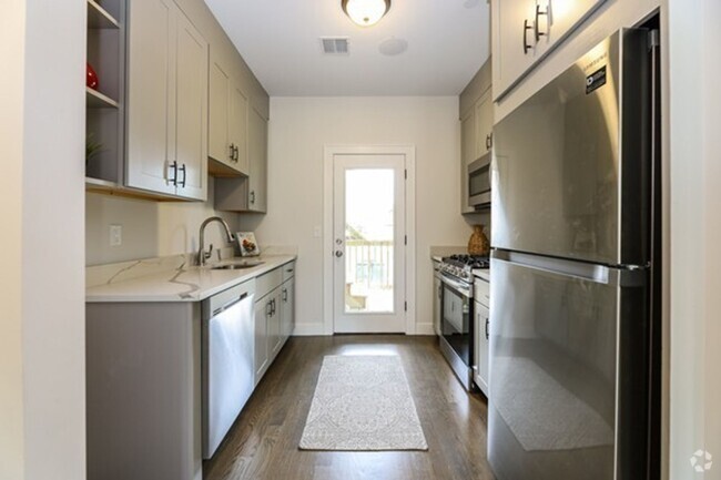 Building Photo - 2-Bed WROX with Parking Rental