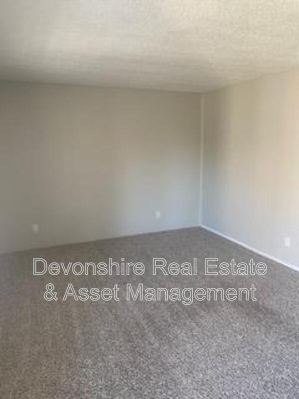 Building Photo - 7301 Sanger Ave Unit 235