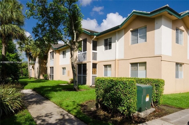Photo - 9855 Westview Dr Unit 728