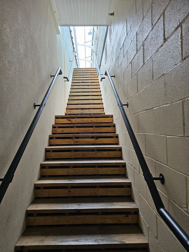 Photo - 103 E Main St Unit C