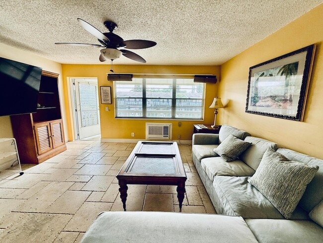 Photo - 159 Sussex H