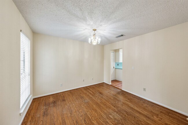 11302 Sky Ridge Dr