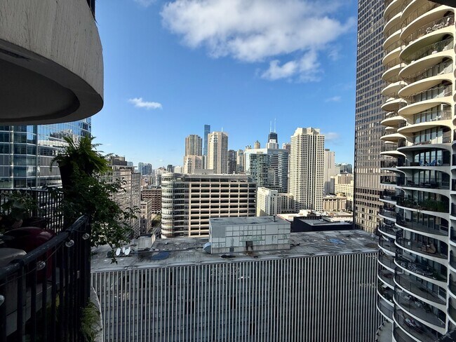 Photo - 300 N State St Unit 2907