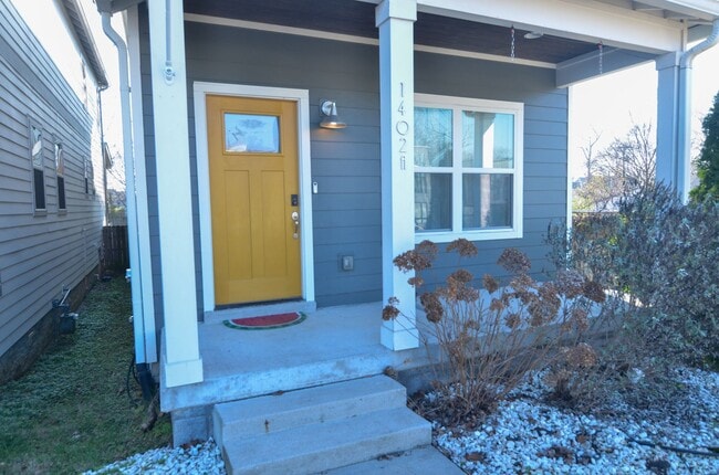 Photo - Stunner in East