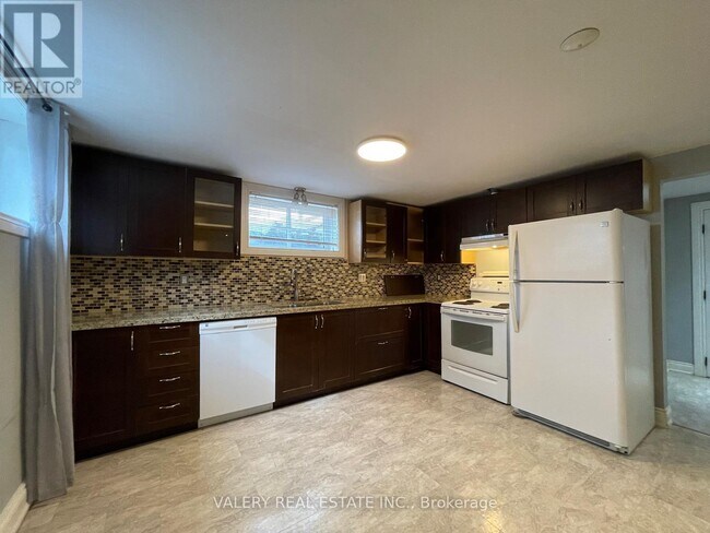 Photo - 81 Parkway Crescent