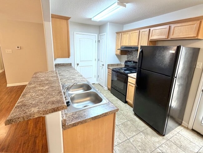 Photo - LowranceRd7915 Unit 1