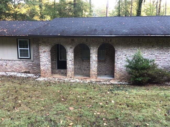 Building Photo - 5826 Simone Dr