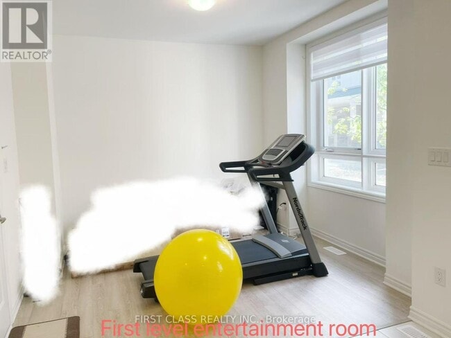 Photo - 6 Massachusetts Ln