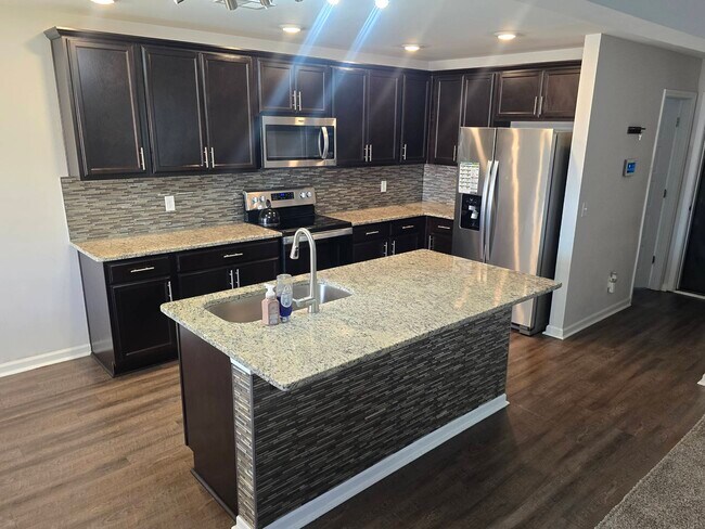 Photo - 83 Dunnoman Dr