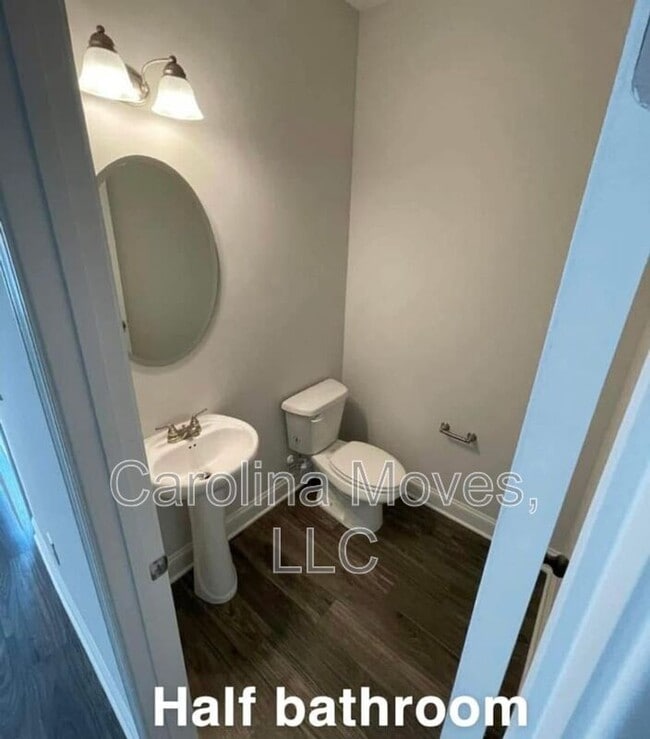 Photo - 1025 Spruce Grove Rd