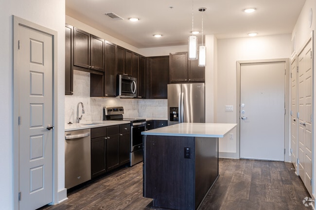 1BR,1BA - 747SF - 1L - KITCHEN