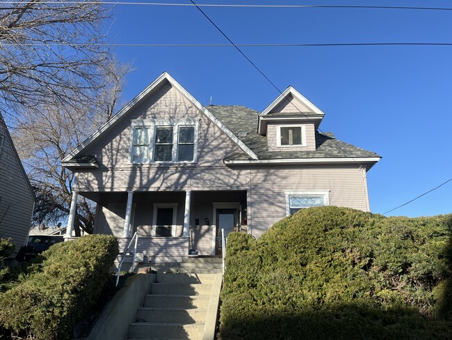 Building Photo - 500 Cascade St Unit 4