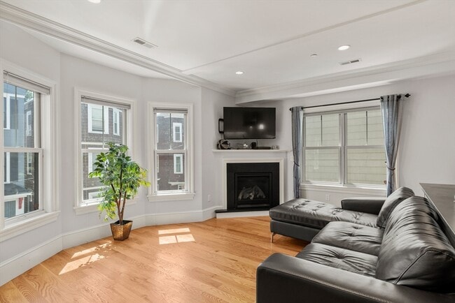 Photo - 27 Washburn St Unit 3