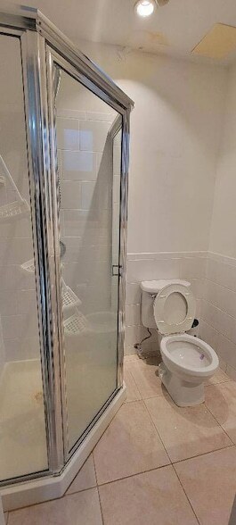 Photo - 37-20 85th St