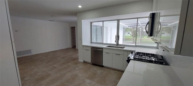 Photo - 2190 NW 87th Ln