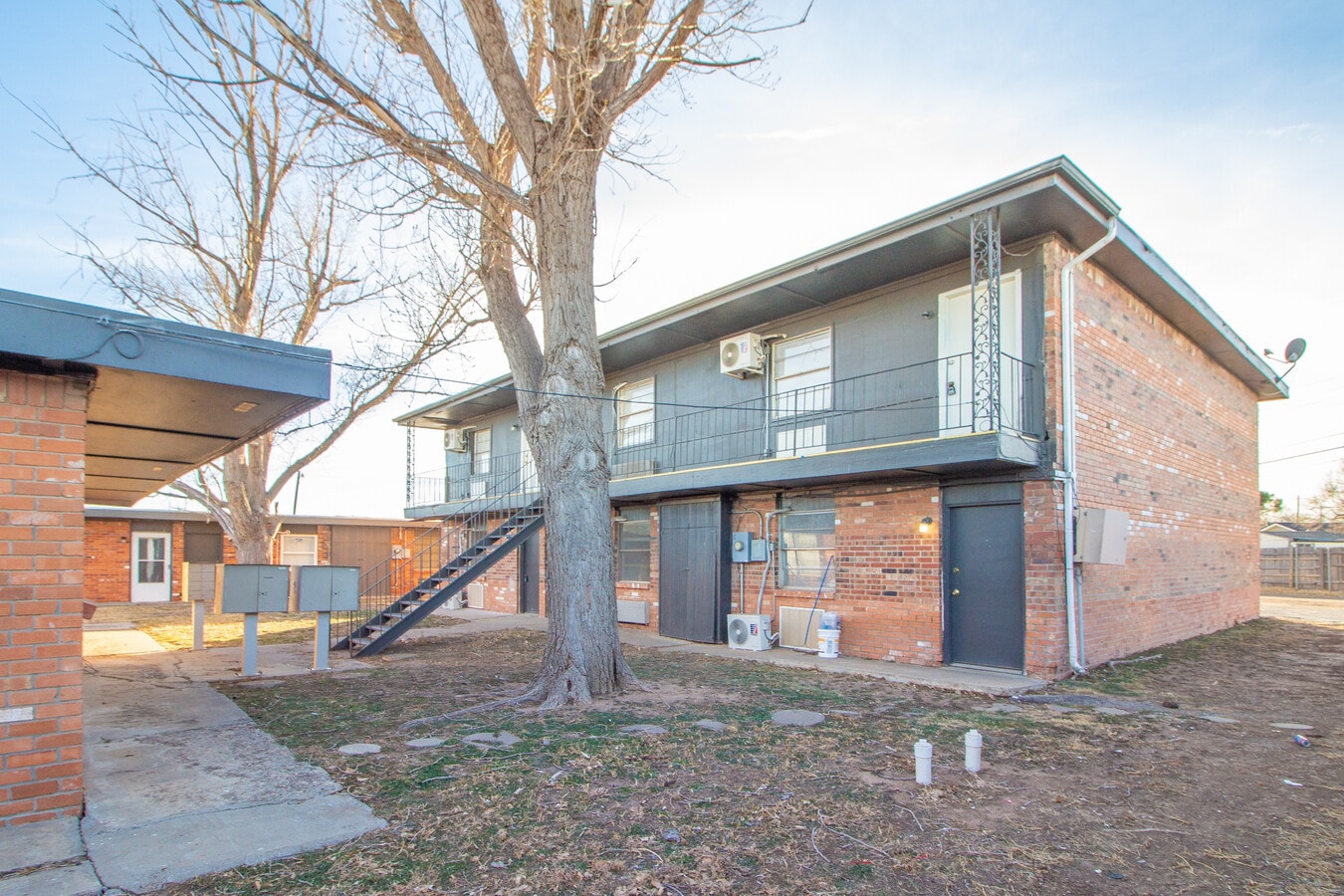 Cottonwood Apartments - Cottonwood Apartments
