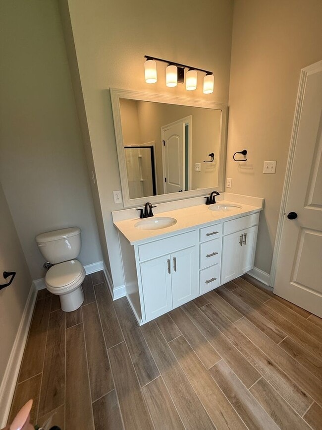 Photo - Move in Ready! Beautiful 3 Bedroom and 3 B...