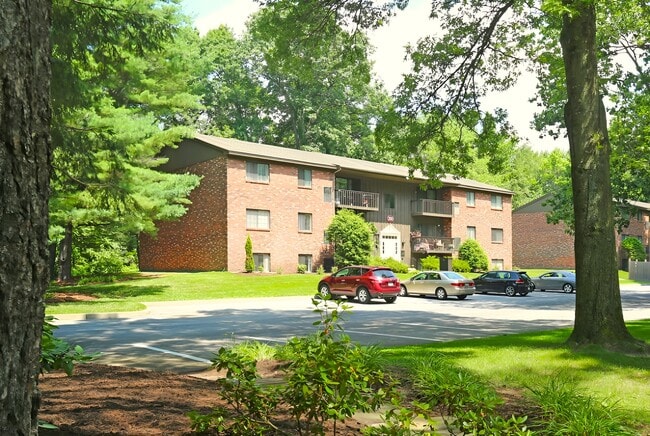 Photo - Crescent Village