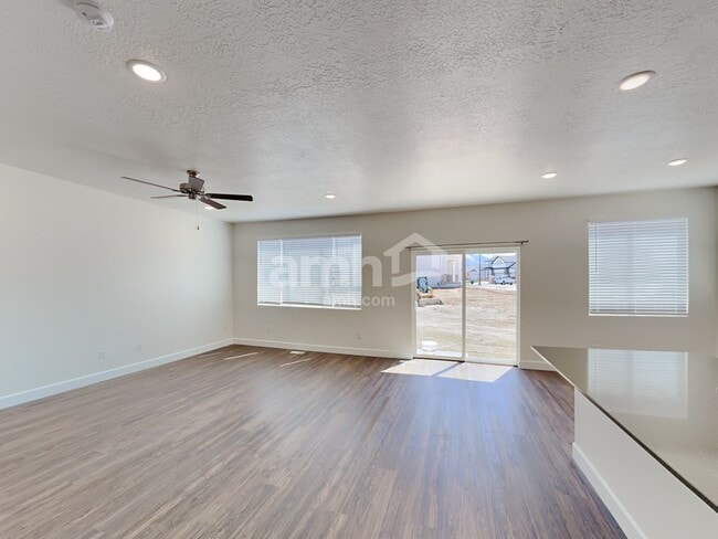 Photo - 2184 E Silverado Ln