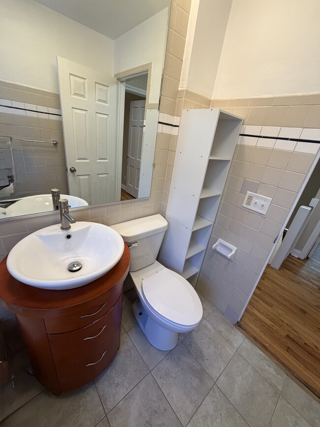 Photo - 1140 W 112th St