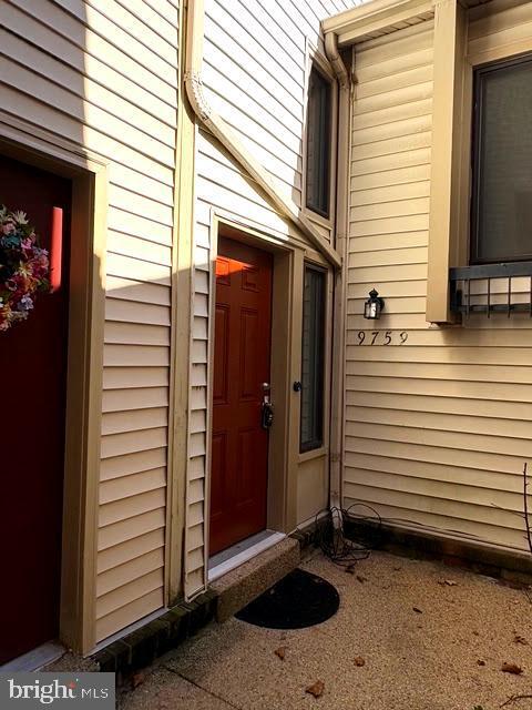 Photo - 9759 Lake Shore Dr